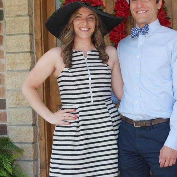 Express black and white striped zipper front dress - Picture 7 of 7